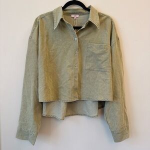 NWT Cropped Green Button Down Blouse